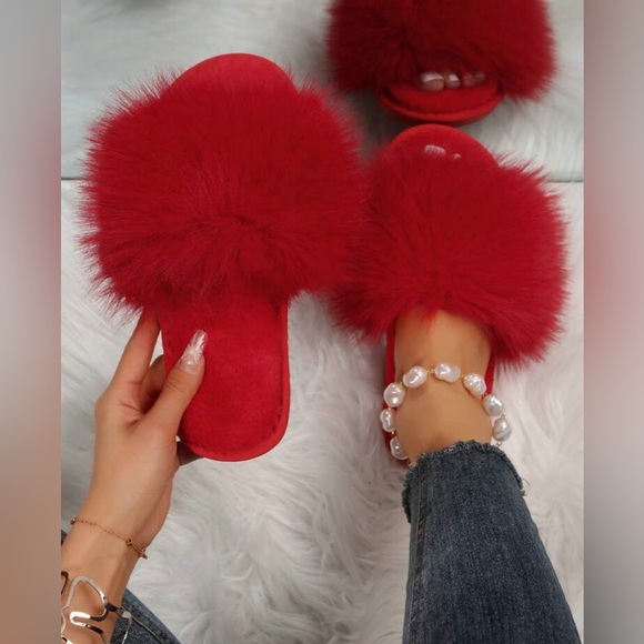 New Fluffy Red Slipper/Slides ** SALE** - Picture 2 of 5